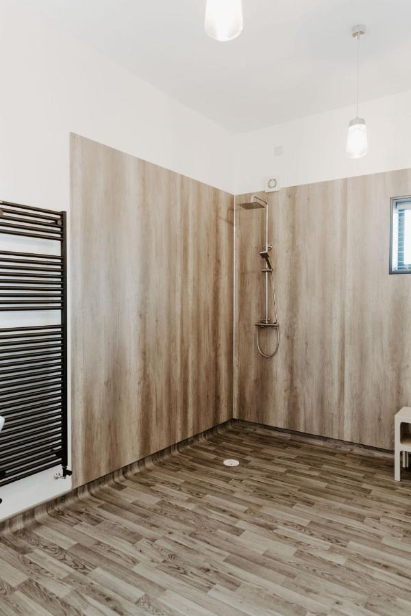 Lionheart Large Luxury Lodge - Sleeps 10- Dog Friendly,Near Sherwood Forest At Fairview Farm Nottingham Great For Family Gatherings ,Groups ,Parties Dış mekan fotoğraf