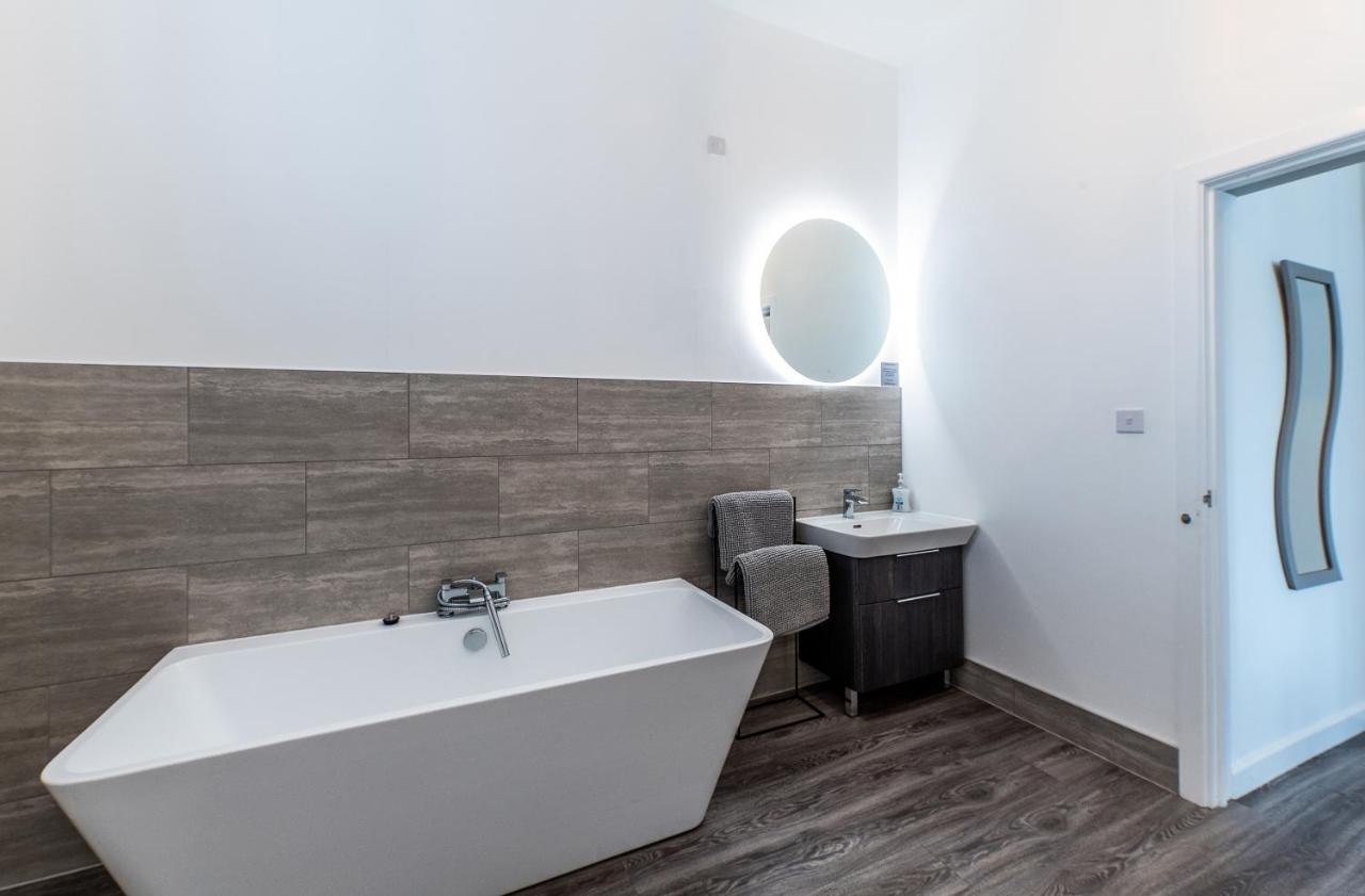Lionheart Large Luxury Lodge - Sleeps 10- Dog Friendly,Near Sherwood Forest At Fairview Farm Nottingham Great For Family Gatherings ,Groups ,Parties Dış mekan fotoğraf
