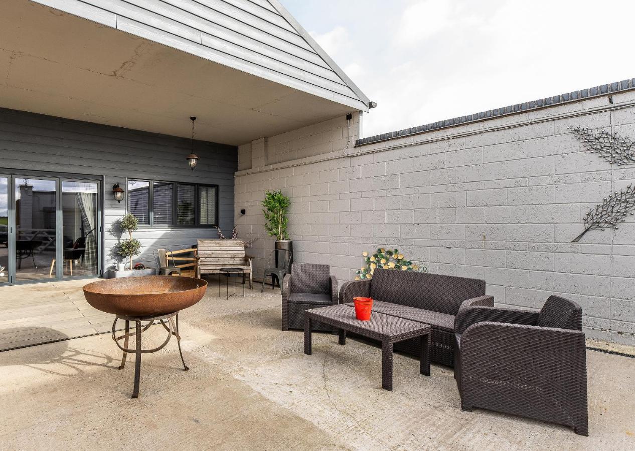 Lionheart Large Luxury Lodge - Sleeps 10- Dog Friendly,Near Sherwood Forest At Fairview Farm Nottingham Great For Family Gatherings ,Groups ,Parties Dış mekan fotoğraf