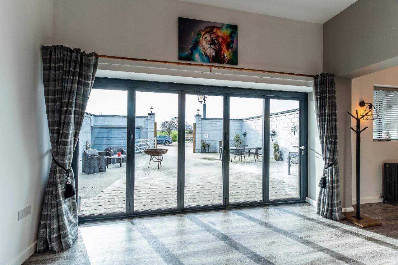 Lionheart Large Luxury Lodge - Sleeps 10- Dog Friendly,Near Sherwood Forest At Fairview Farm Nottingham Great For Family Gatherings ,Groups ,Parties Dış mekan fotoğraf